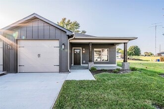 Building Photo - 558 Providence Ct Building Photo - 558 Providence Ct