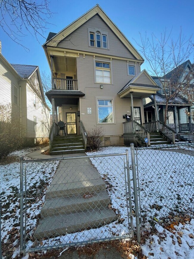 Building Photo - 2455 West McKinley Avenue