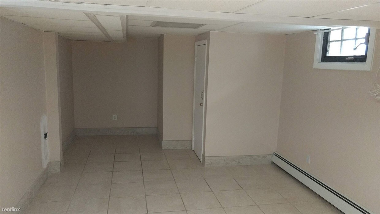 Foto del edificio - 1 br, 1 bath  - 9527 226th St