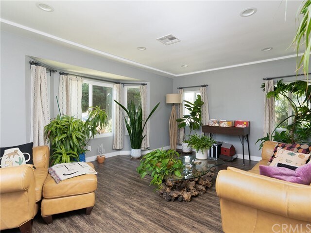 Foto del edificio - 1326 S Woods Ave