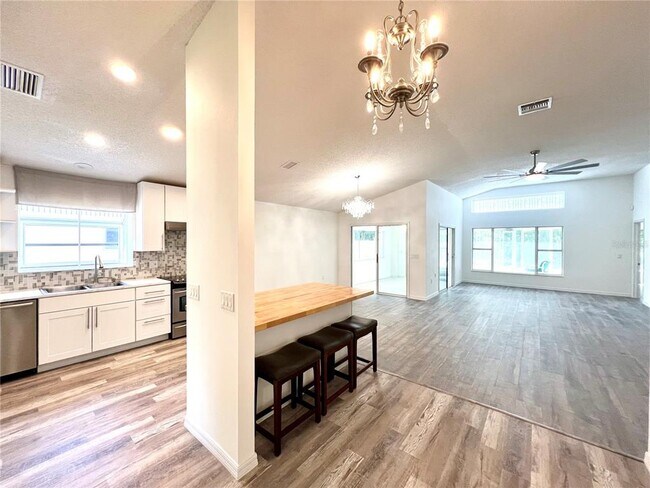 Foto del edificio - 1435 Stroud Ct