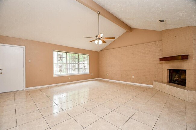Foto del edificio - 7310 Towerview Ln