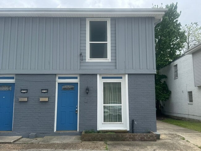 Building Photo - 3738 S I-10 Service Rd W