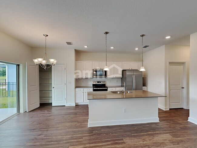 Foto del edificio - 1018 Walden Oaks Pl