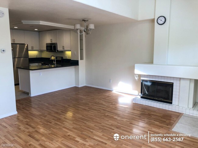 Foto del edificio - 12646 Carmel Country Rd
