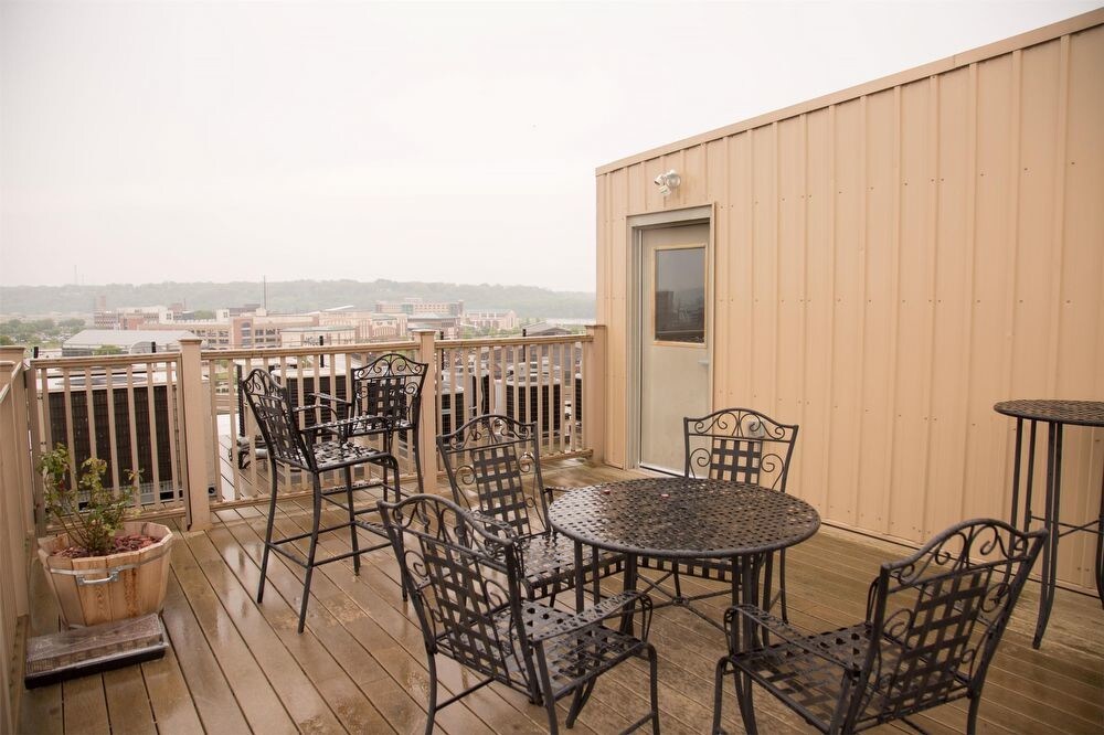 Building Photo - 356 Main St. - 21