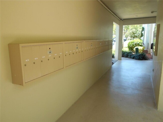 Building Photo - 2700 Bayshore Blvd