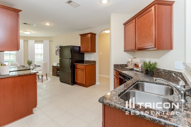 Foto del edificio - 232 Comanche Plains Rd