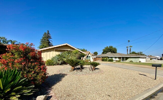 Foto del edificio - Coming Soon! Spacious 4-Bed, 2-Bath Country Home with Pool, Spa, and More!