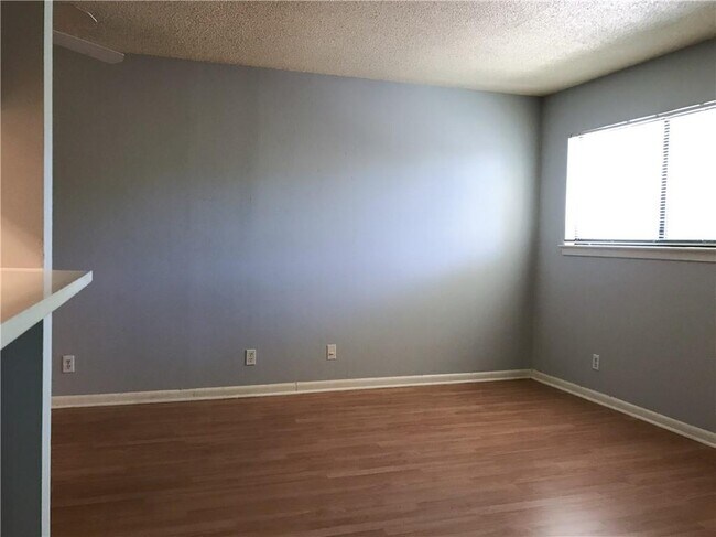 Building Photo - 5001 Bull Creek Rd