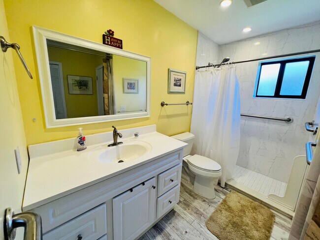 Building Photo - 4859  Equestrian Circle Unit B Boynton Bea...