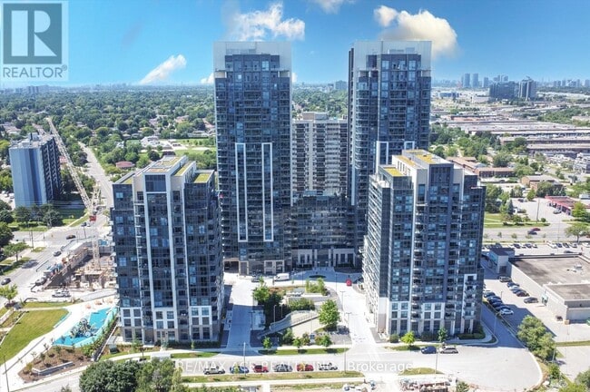 Building Photo - 20 Meadowglen Pl