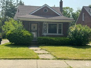 Building Photo - 12060 Lansdowne St