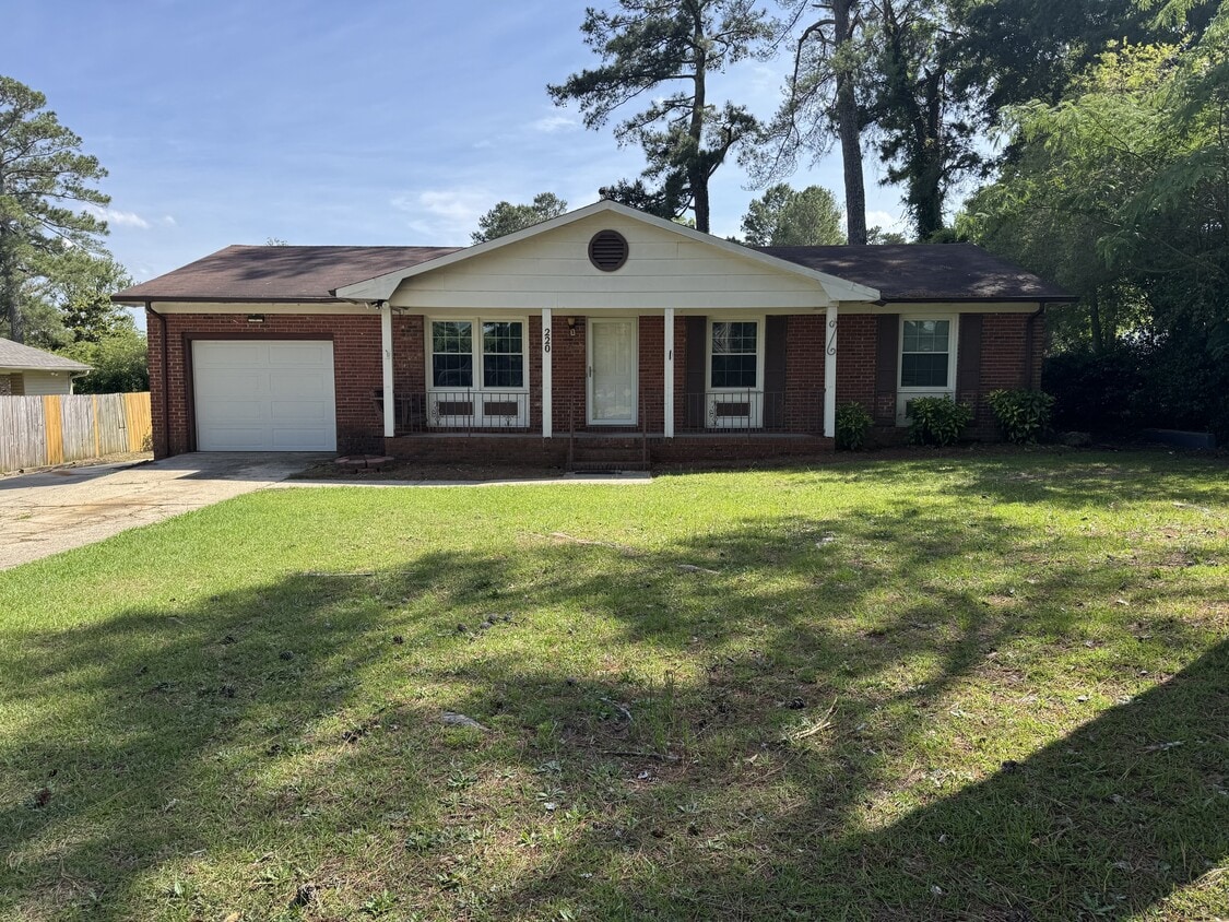 Foto del edificio - 220-224 4 Ply Ln