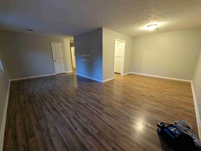 Foto del edificio - 106 Molloy Ct