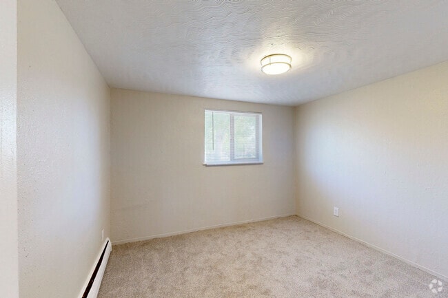 2BR, 2BA - 750SF - Bedroom 2 - Alpine Flats