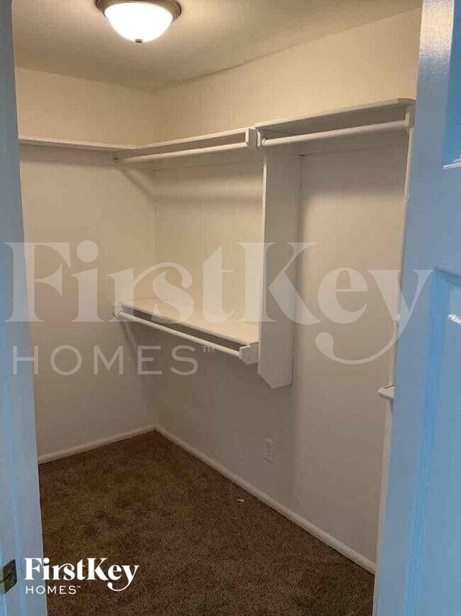 Foto del edificio - 3526 N Faculty Dr