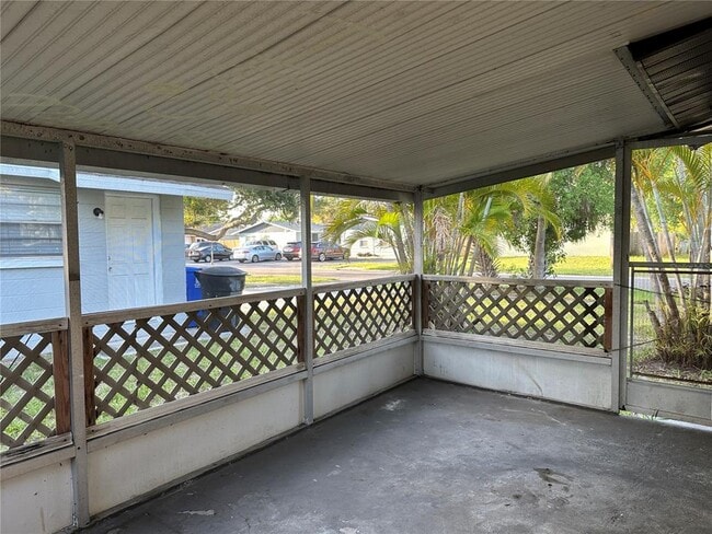 Building Photo - 461 89th Ave N