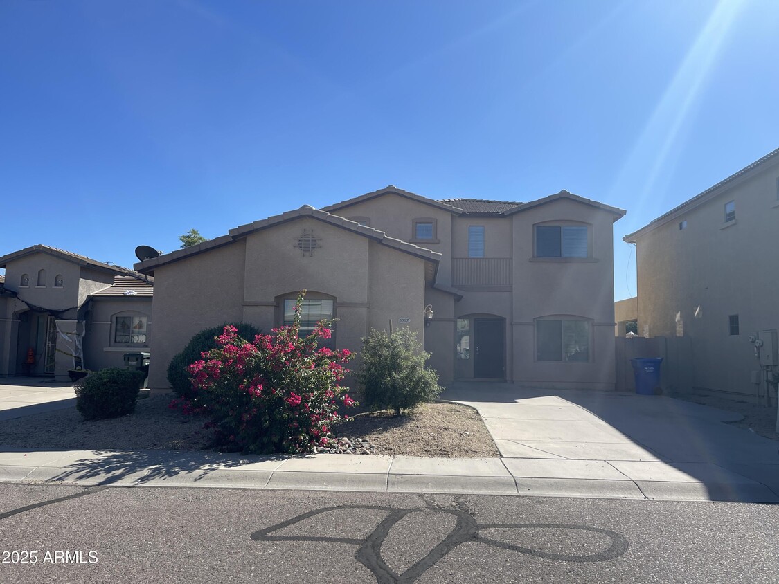 Foto principal - 5007 W Harwell Rd