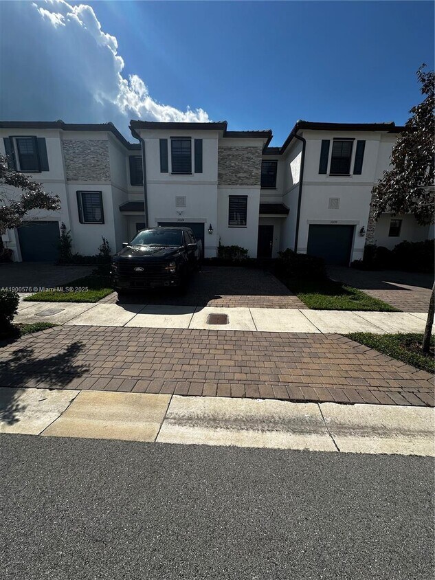 Primary Photo - 10164 SW 231st Ln