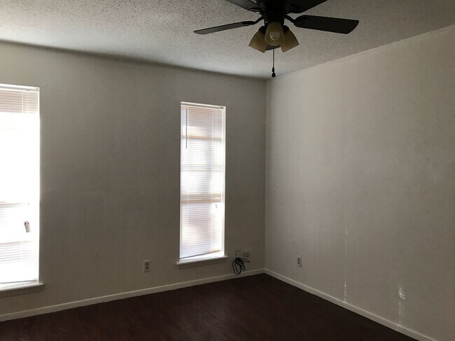 Foto del edificio - 4 W Broadway Ct