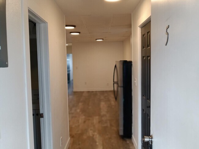 Foto del edificio - 212 1st St