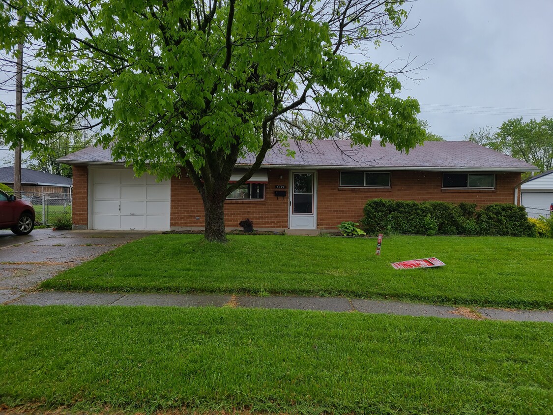 6194 Sandbury Dr, Dayton, OH 45424 House Rental in Dayton, OH