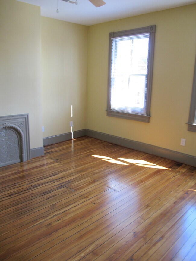 Building Photo - 1307 Bainbridge St