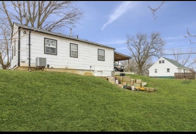 Foto del edificio - 7112 SW 15th St