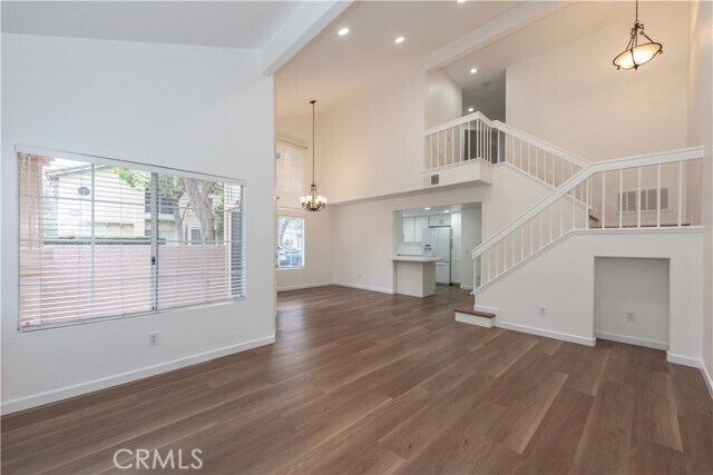 Building Photo - 46 Nightingale Dr