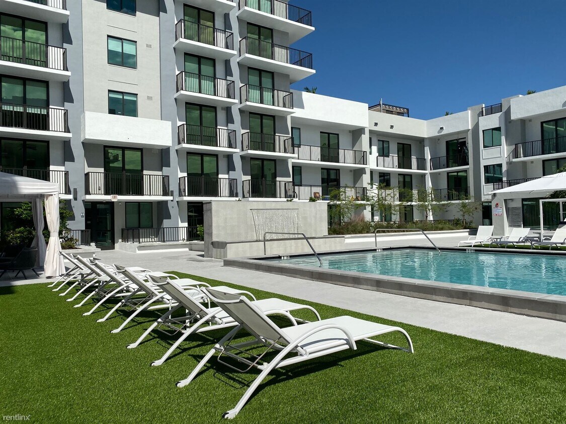 Studio, 1 bath - 6741 Coral Way 204 - Studio, 1 bath  - 6741 Coral Way 204