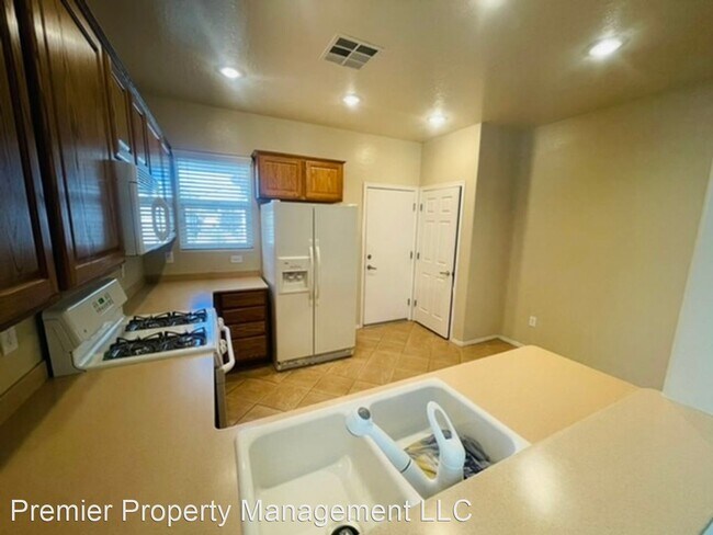 Foto del edificio - 3 br, 2 bath House - 2583 Darda Street