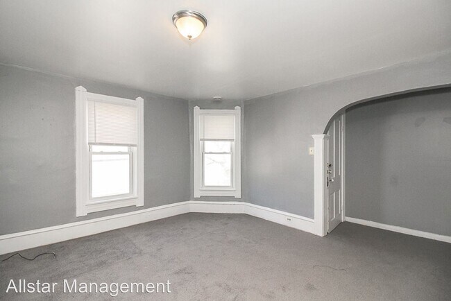 Building Photo - 2 br, 1 bath House - 3318 W 31st Street, Up