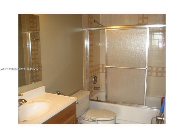 Building Photo - 2500 Parkview Dr