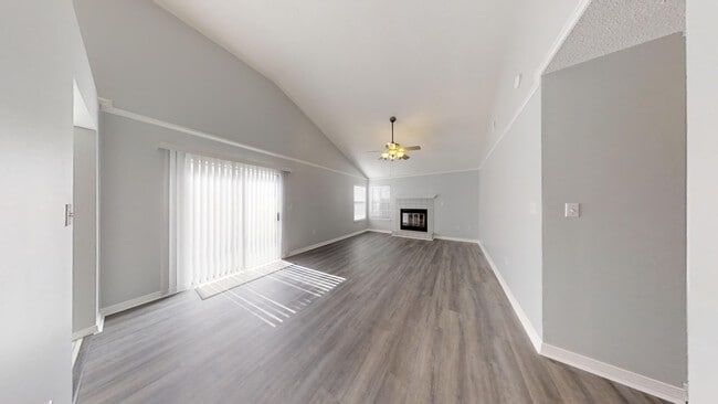 Foto del edificio - 1922 Heartland Dr