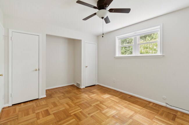 Photo - 341 Ripka St Apartments