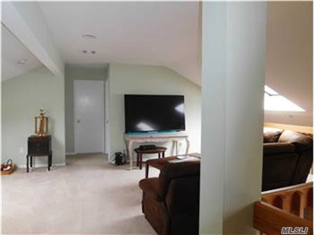 Building Photo - 24 Wisteria Dr