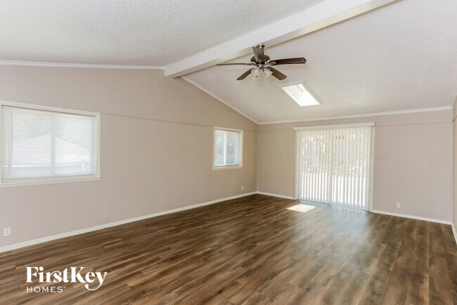 Foto del edificio - 3105 Santa Fe Trail