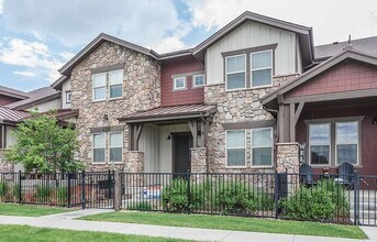 Building Photo - 6358 Pumpkin Ridge Dr