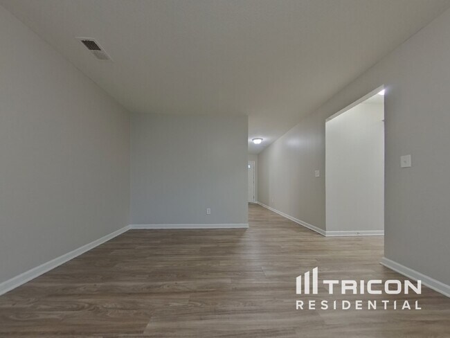 Foto del edificio - 909 Northern Dancer Ln