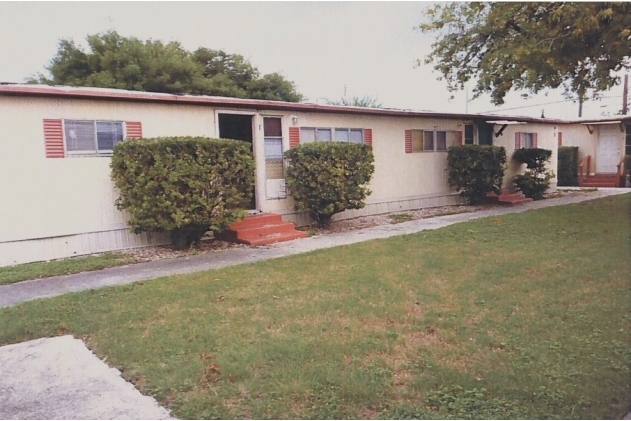 Building Photo - Serna Apartments