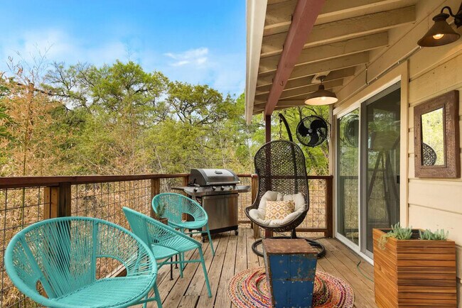 Foto del edificio - 2906 Westhill Dr