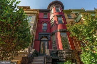 Building Photo - 2117 N St NW