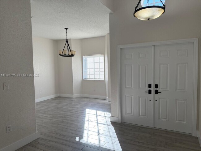 Foto del edificio - 5521 SW 158th Ct