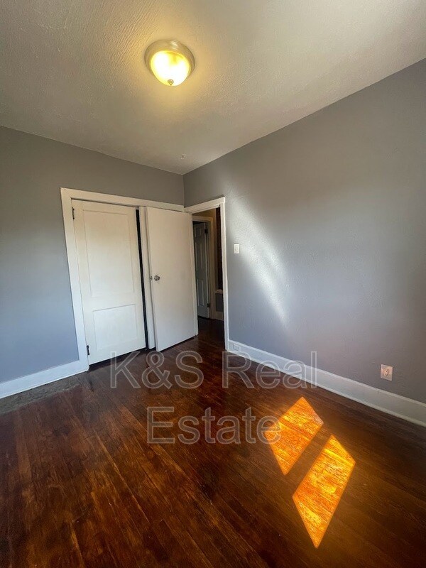Building Photo - 7900 Inglenook Pl