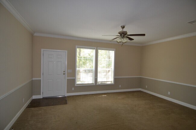 Building Photo - Mobile Home For Rent