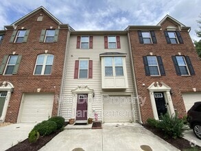 Building Photo - 302 Brenton Rd