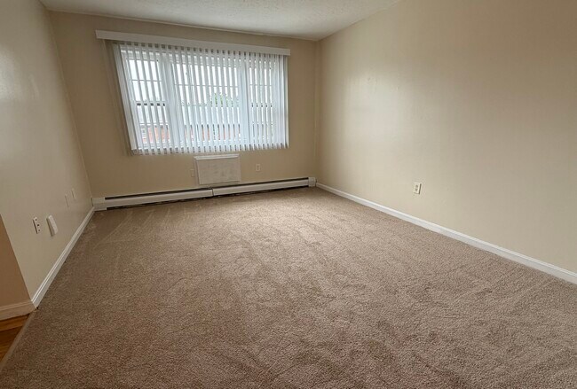 Foto del edificio - 41 Glenn Rd