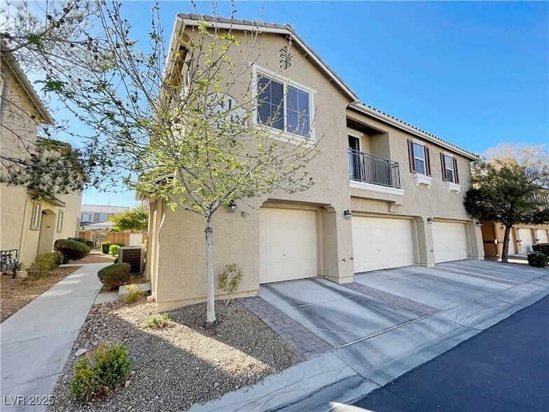 Primary Photo - 6255 W Arby Ave