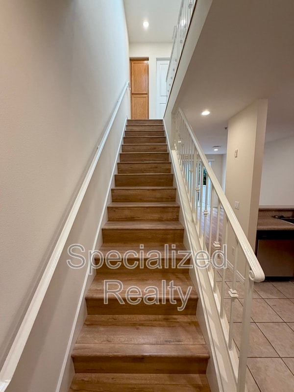 Building Photo - 5716 Whitsett Ave